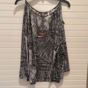 NWT Essentials By Milano Cold Shoulder Top Large